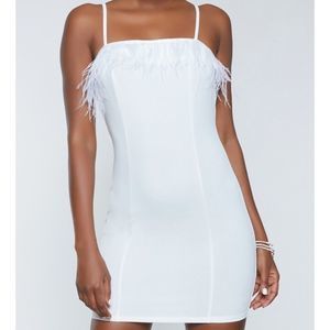 White Feather Embellished Dress Size M